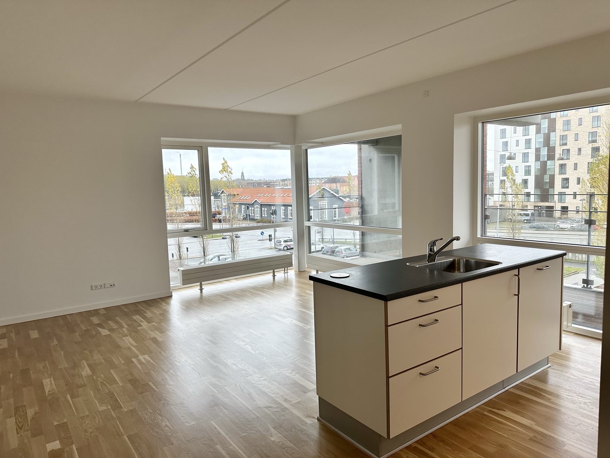 Lækker lejlighed med stor altan