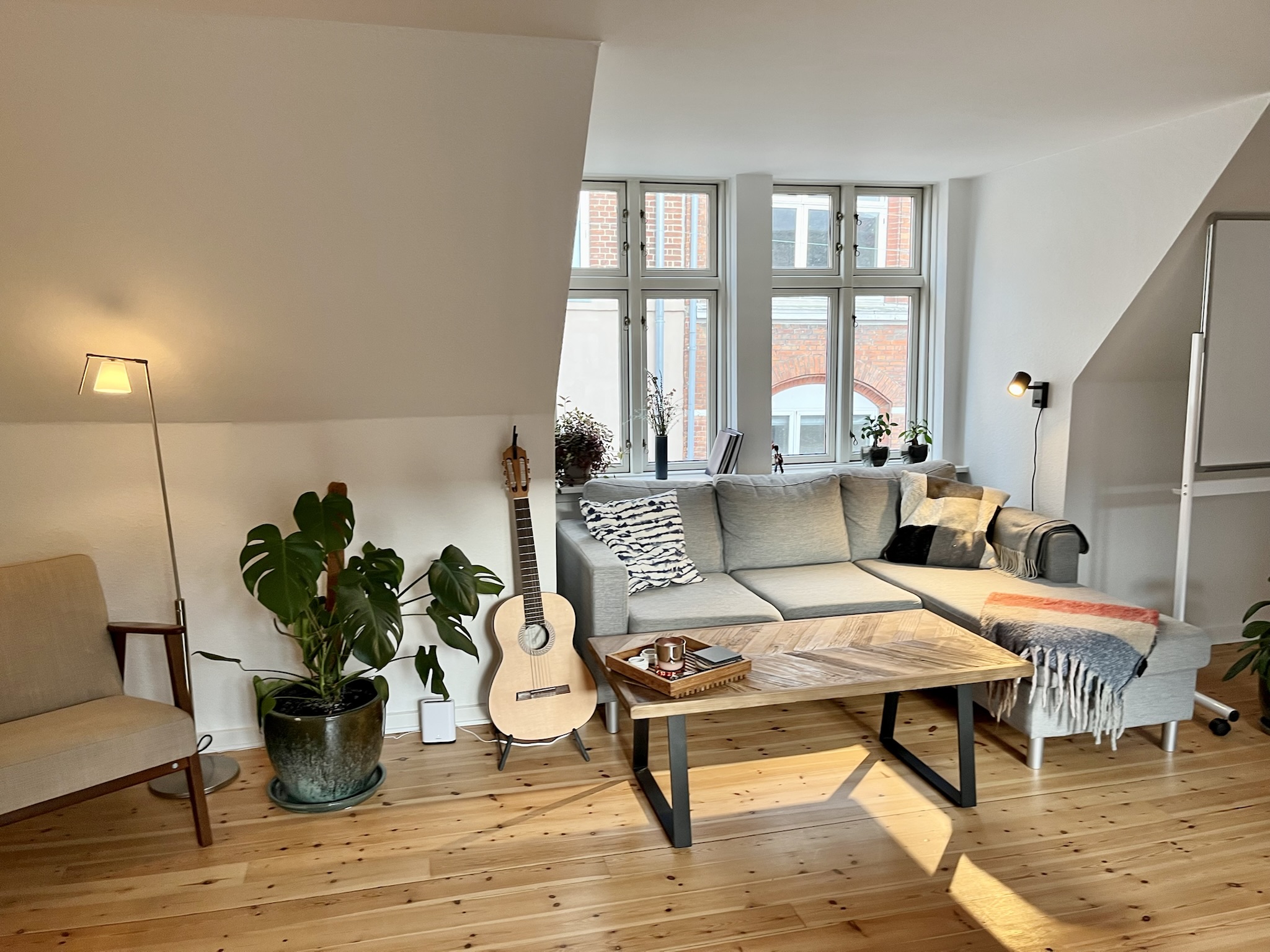 Hyggelig 2-værelses i gågaden