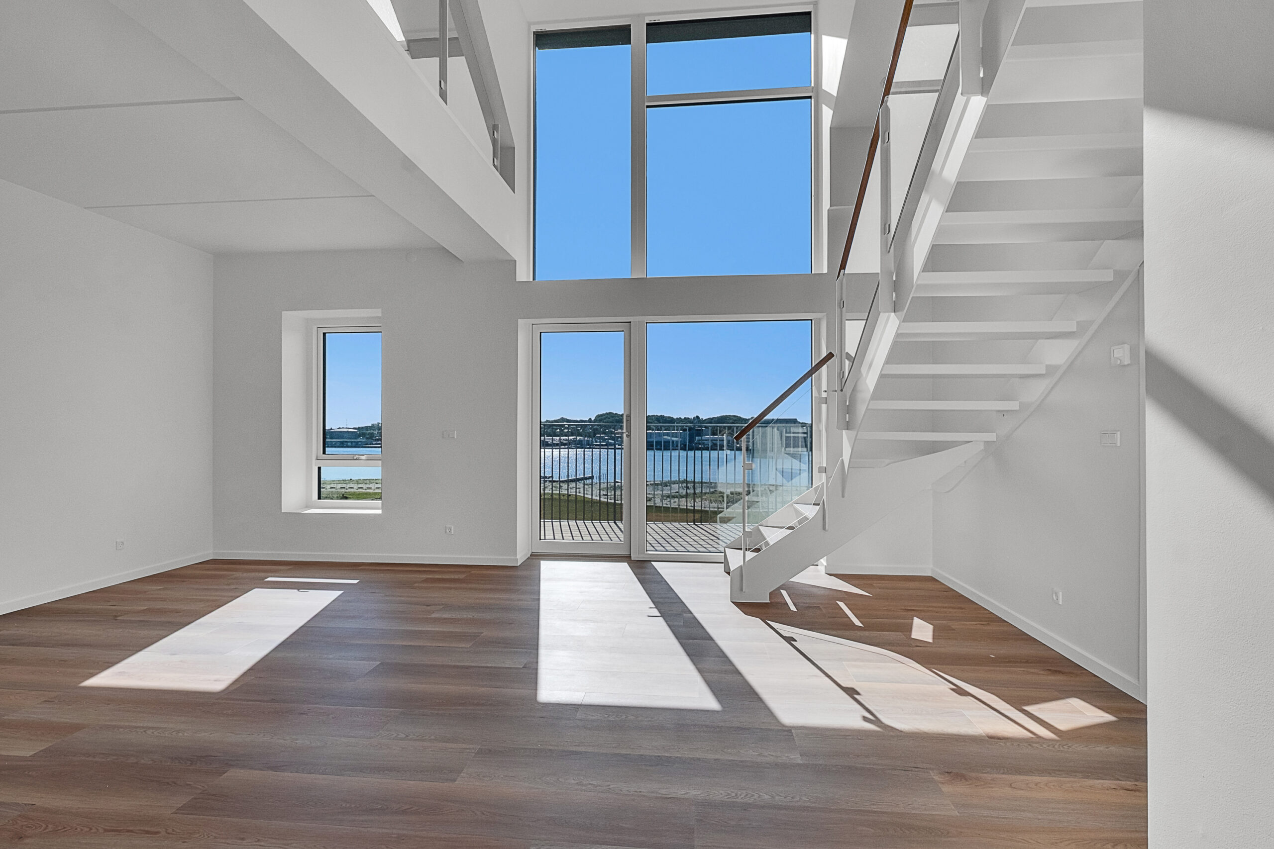 Eksklusiv penthouse med fjordudsigt