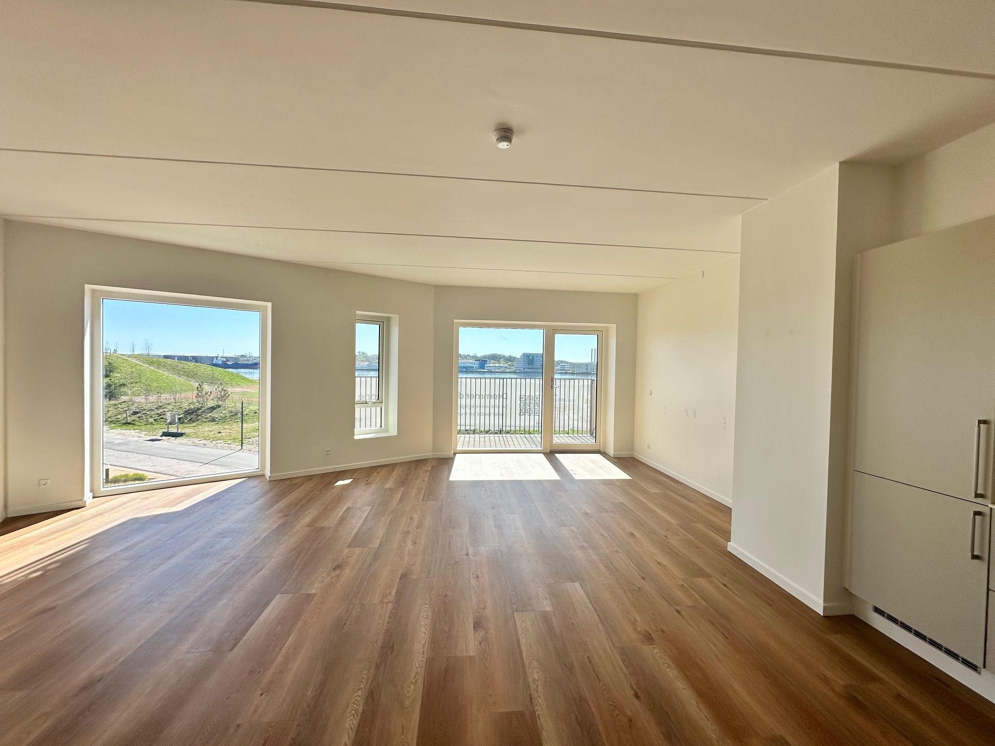 Nybygget lejlighed med fjordudsigt